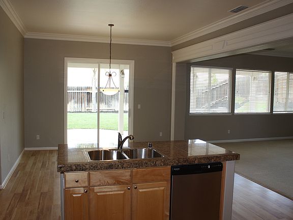4th image of 5217 Hansen Dr