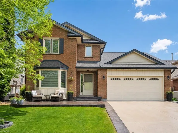 7 Alona Ave, Cambridge, ON N3C 3Y5