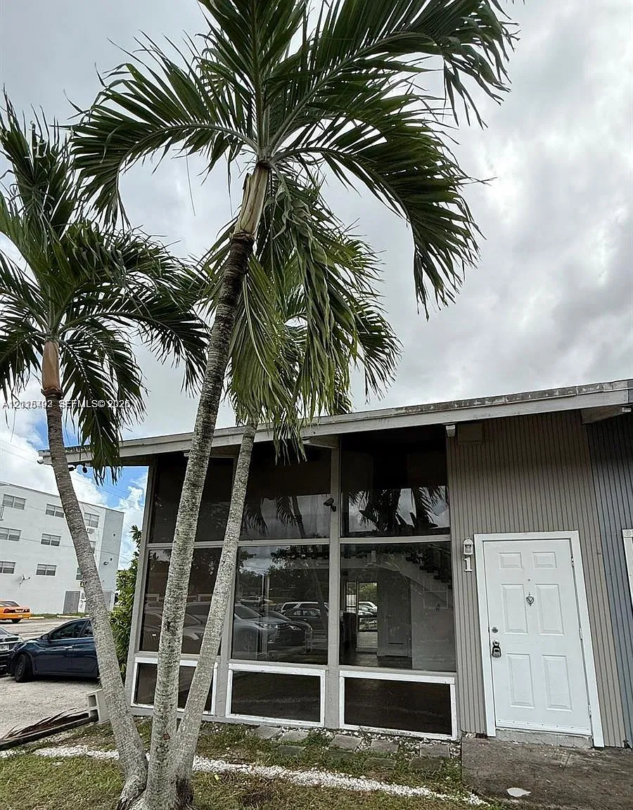 Gemini South Condo — Photo 2