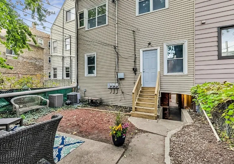 1460 W Irving Park Rd #2 — Photo 17