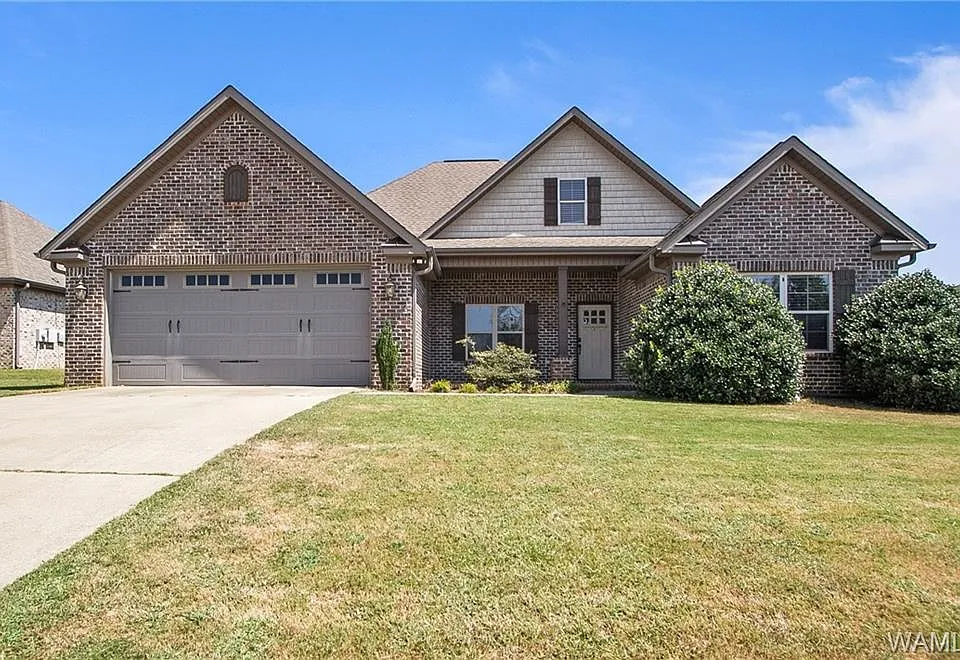 13455 Maple Leaf Cir