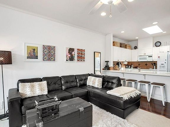 Spacious living room