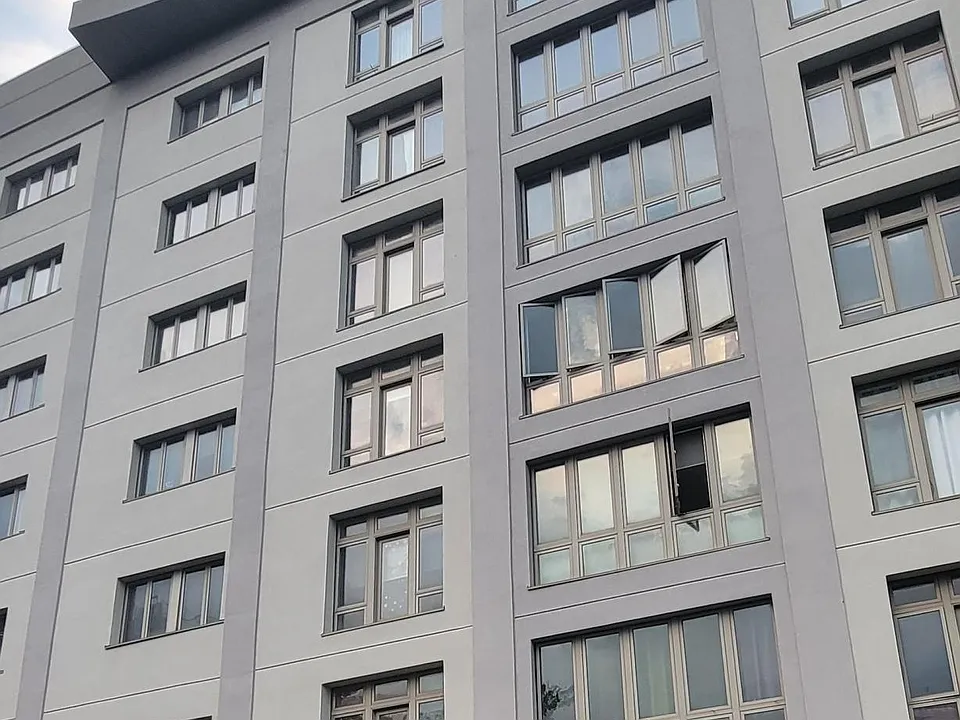 90 Bay Street Lndg #1C