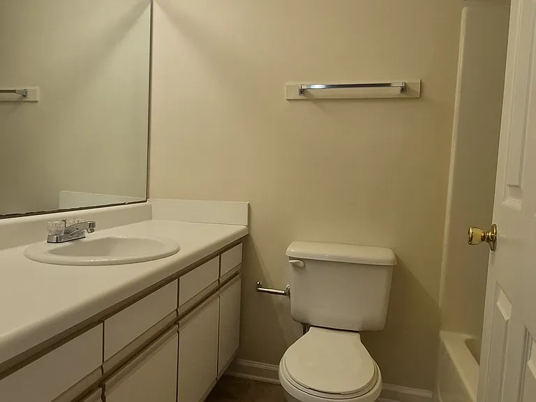 320-2D Brownlea Dr #1 — Photo 4