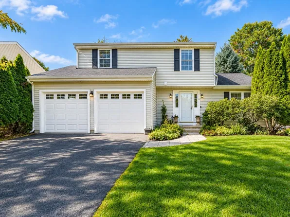 6 Derby St, Framingham, MA 01701
