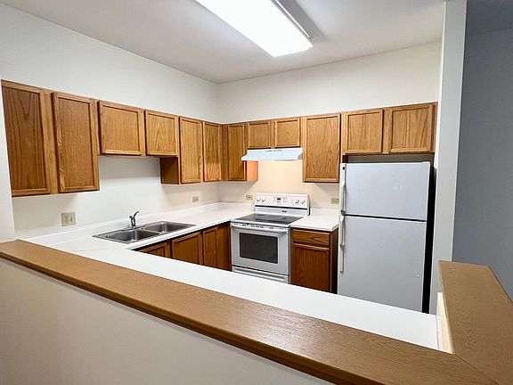 4th image of 801 N McLean Blvd APT 144