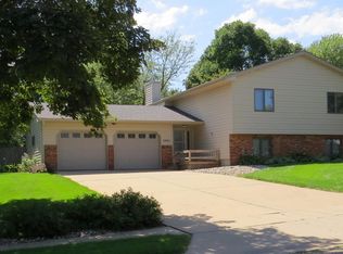5905 W Sioux K Ct, Sioux Falls, SD 57106