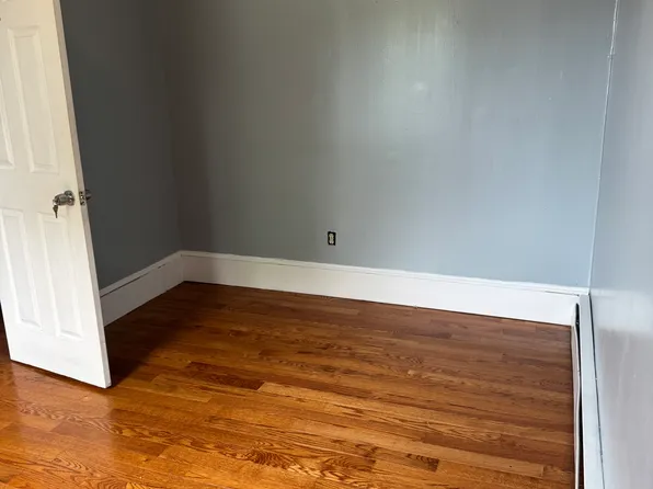 394 Blackstone St Floor 2, Providence, RI 02907