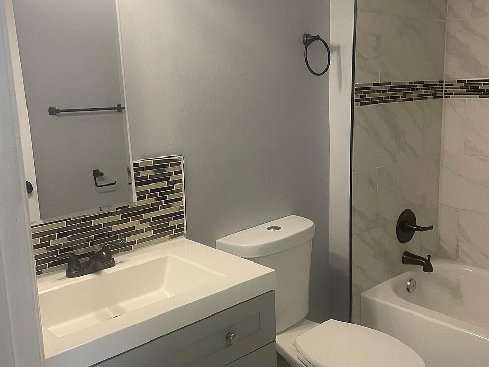 Upgraded Main Bathroom