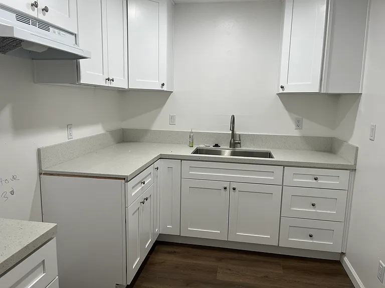2511 Yorkshire Way #2 — Photo 5