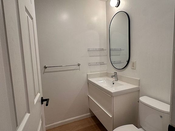 5th image of 2976 Washington St APT 1