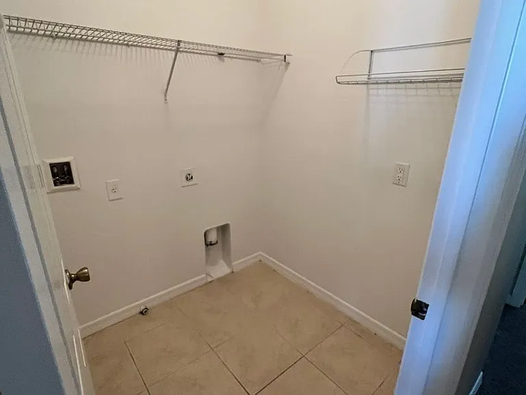 2202 Seven Oaks Dr — Photo 30