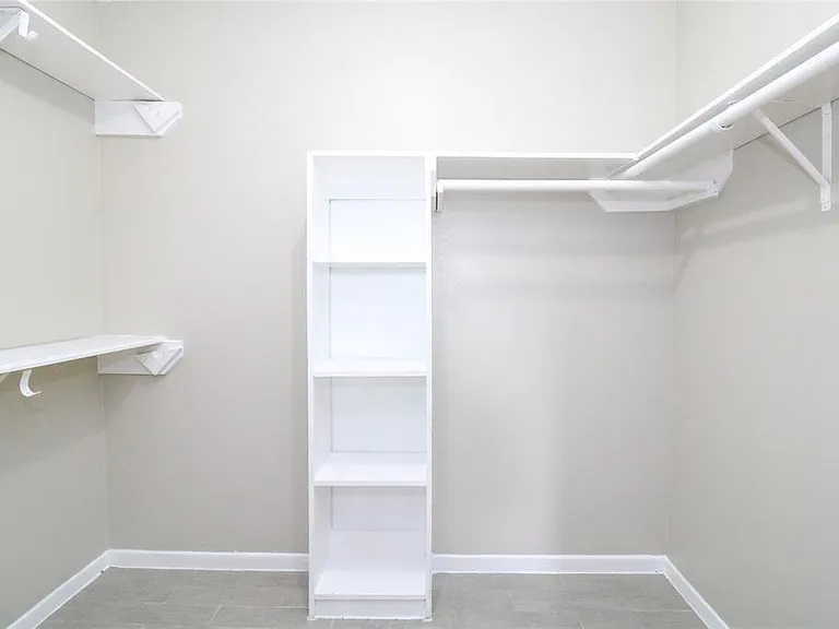6111 Briar Glade Dr — Photo 11