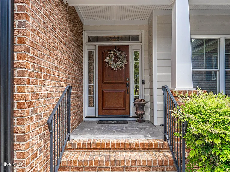201 Sundew Ct — Photo 5