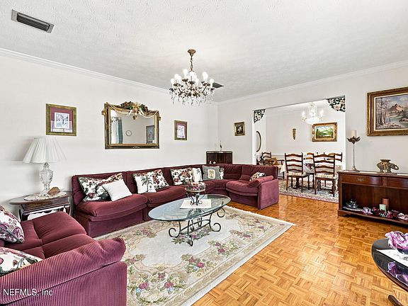 3rd image of 1169 MONTEGO Road E