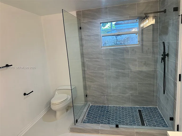 725 Navarre Ave — Photo 19