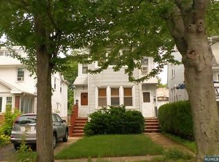 41 W Homestead Ave, Palisades Park, NJ 07650
