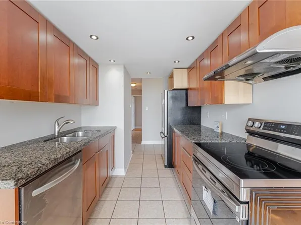 10 Markbrook Ln #1101, Toronto, ON M9V 5E3