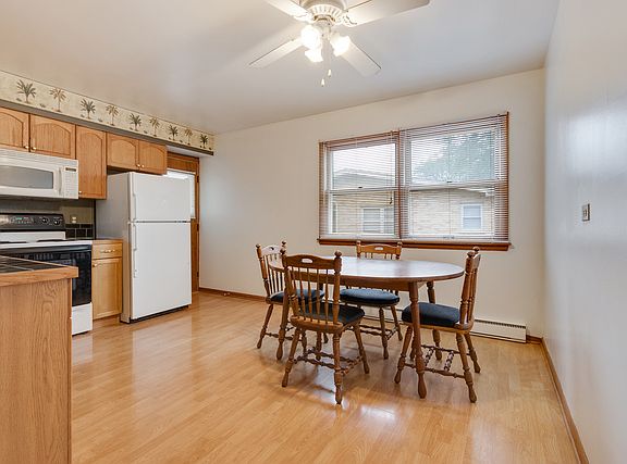 2nd image of 402 W Jackson St #402