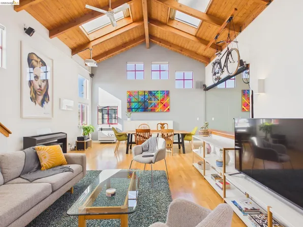 2932 Filbert St APT 2, Oakland, CA 94608