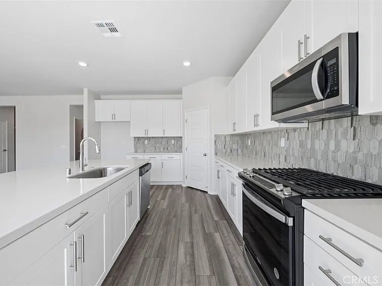 32839 Waylon Ct — Photo 13