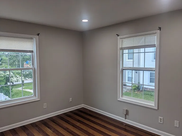 443 Nicoll Ave — Photo 18