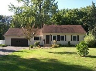 34080 Maple Dr, Solon, OH 44139