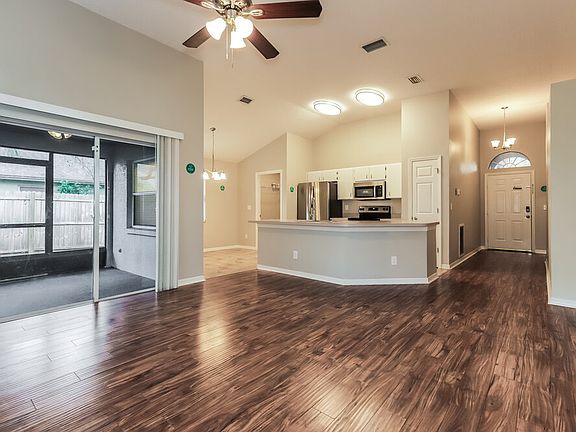 5th image of 4021 Quail Briar Dr