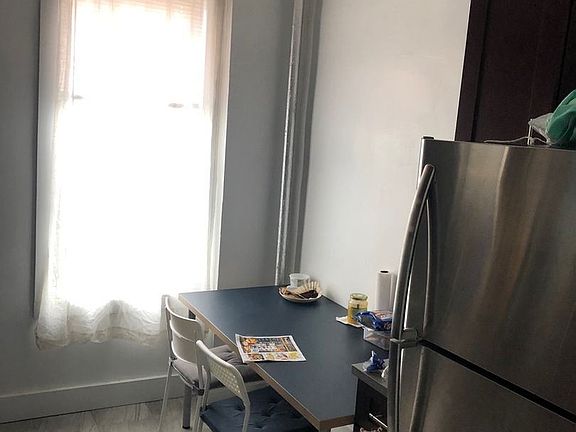 2nd image of 2233 Ocean Ave APT B6