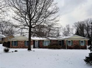 9255 Whitewood Rd, Brecksville, OH 44141