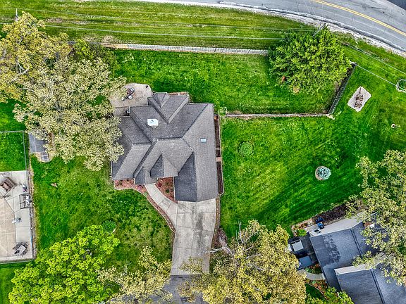 4th image of 2520 E 1669th Rd