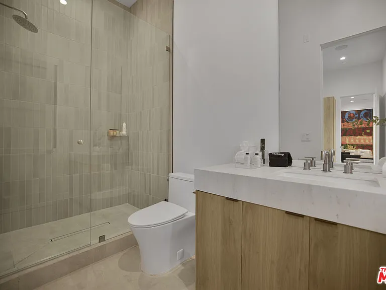 4433 Kraft Ave — Photo 26