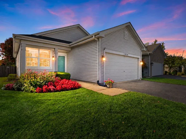 1830 S Fallbrook Dr #1830, Round Lake, IL 60073