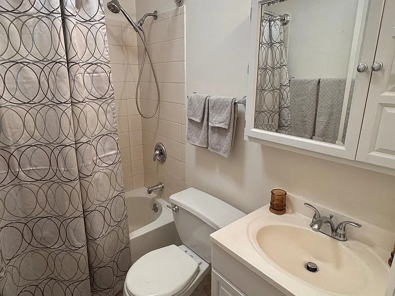 33 Twisting Ln — Photo 21