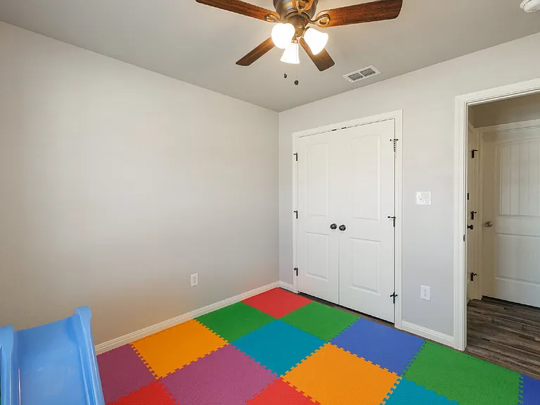 1839 Sweetwater Ln — Photo 19