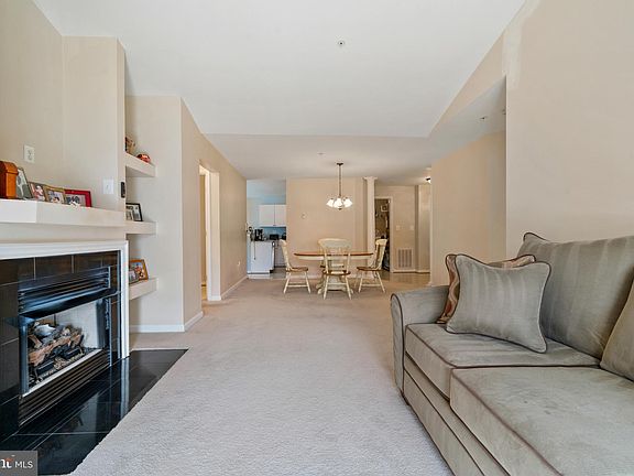 4th image of 2022 Gov Thomas Bladen Way APT 302