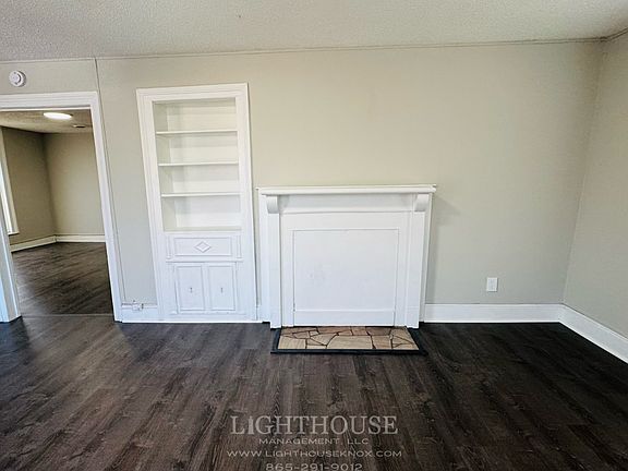 4th image of 110 Fern St