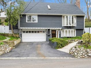60 Abbott Dr, Halesite, NY 11743