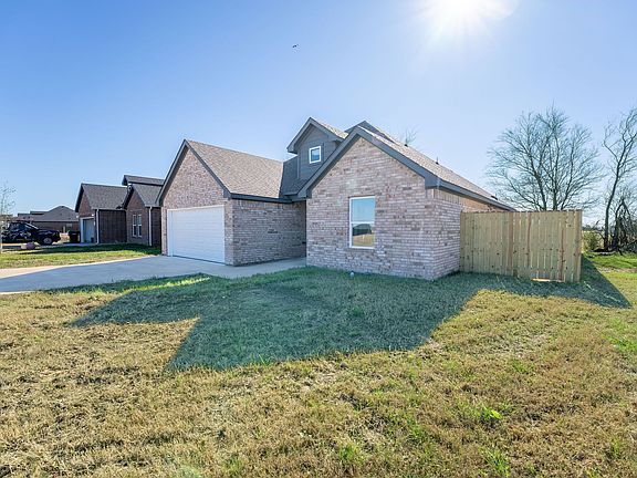 2nd image of 1032 Springview Ln