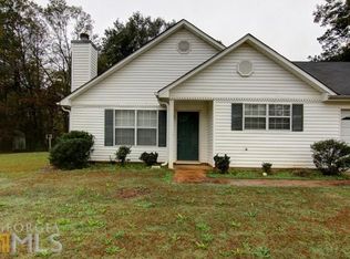 217 Country Meadows Cir, Jenkinsburg, GA 30234
