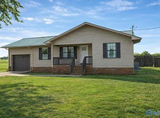 91 Gurley Cir, Section, AL 35771