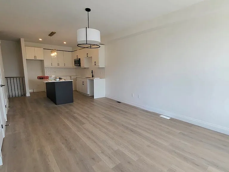 3900 Savoy St #127 — Photo 6