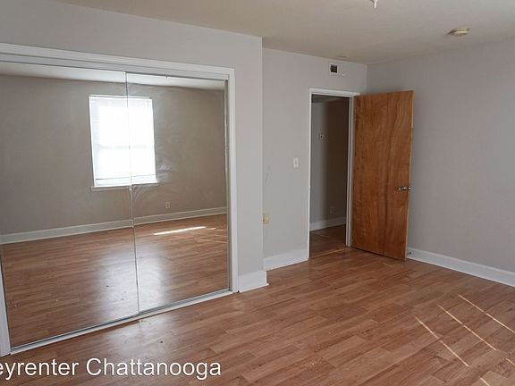 3rd image of 2723 Folts Dr APT 221