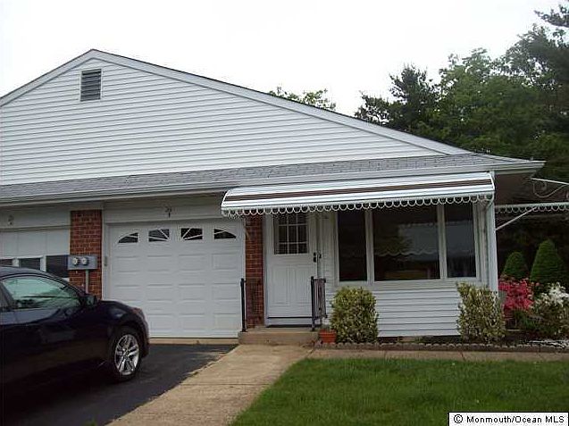 1st image of 211 Laurel Place #B
