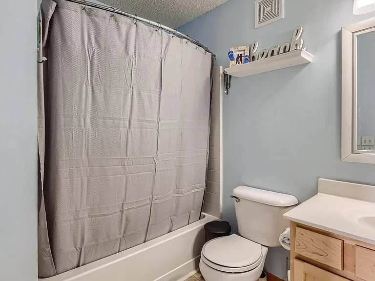 10997 Oak Grove Cir — Photo 21
