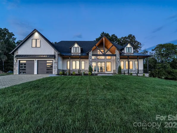152 Golden Pasture Dr, Fletcher, NC 28732