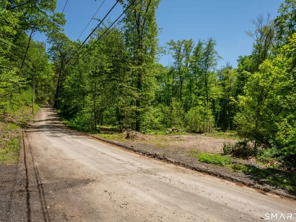 47 Stagecoach Run, East Hampton, CT 06424