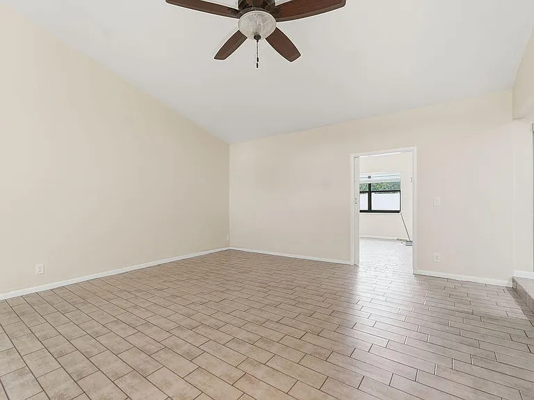 433 SW 27th Ave — Photo 23