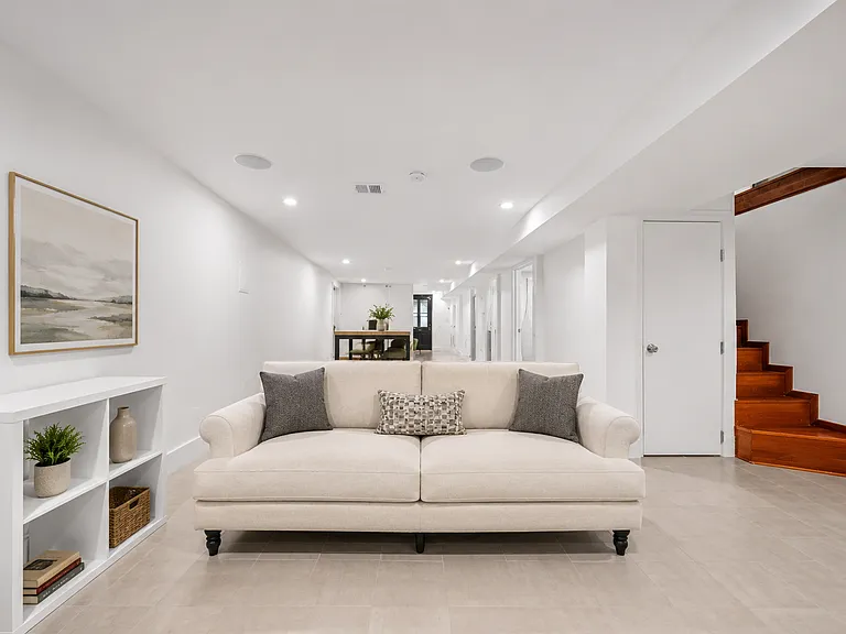 1313 Sterling Pl #GARDEN — Photo 6