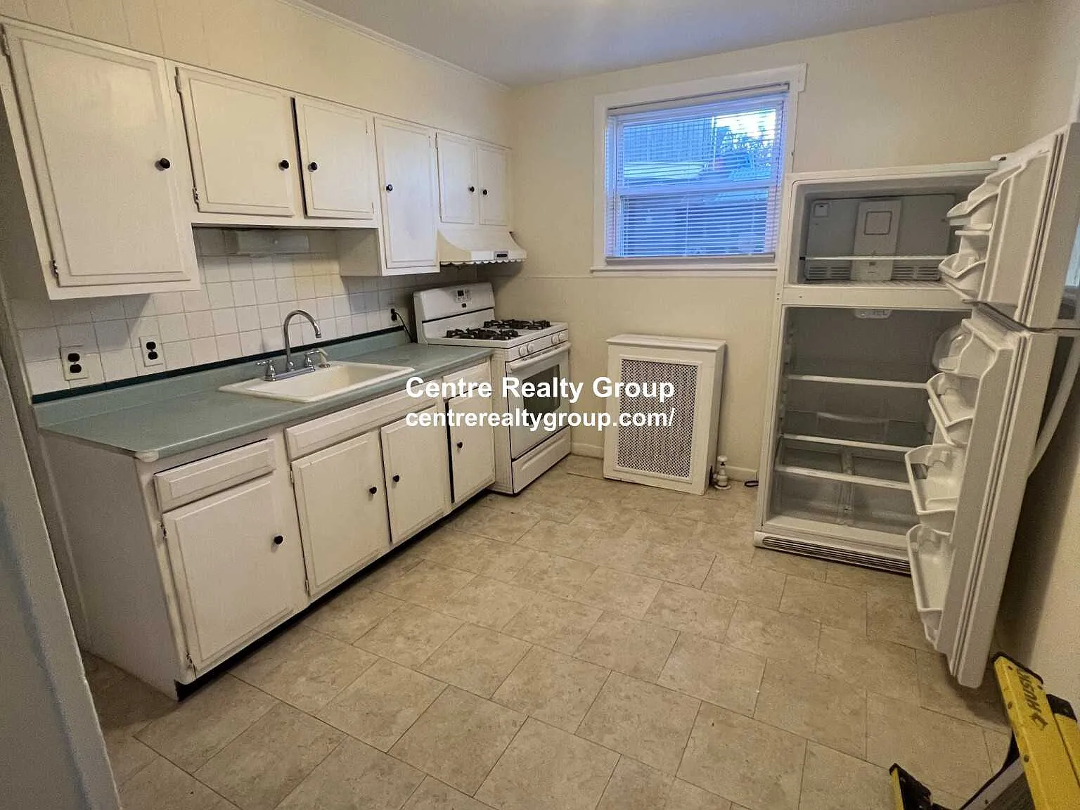 3 bed, $2,900 — Photo 4